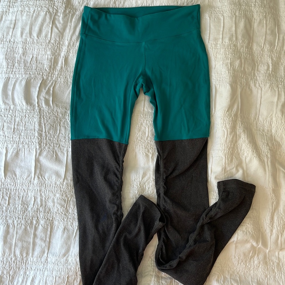Alo leggings, two toned